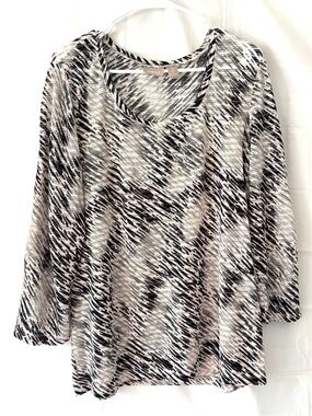 NWOT Chico's Black White Printed Tunic Top blouse SZ 2 L